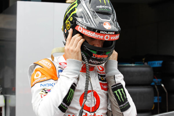 Albert Park Street Circuit, Melbourne, Australia.
26th - 28th March 2010.
Car 1, Commodore VE, Holden, Jamie Whincup, T8, TeamVodafone, Triple Eight Race Engineering, Triple Eight Racing.
World Copyright: Mark Horsburgh/LAT Photographic
ref: Digital Image 1-Whincup-F1-10-m01081