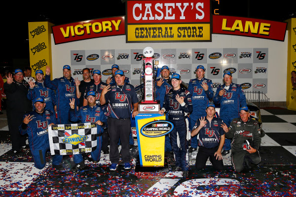 17-18 June, 2016, Newton, Iowa USA
William Byron celebrates in victory lane
?2016, Russell LaBounty
LAT Photo USA
17-18 June, 2016, Newton, Iowa USA
William Byron celebrates in victory lane
?2016, Russell LaBounty
LAT Photo USA