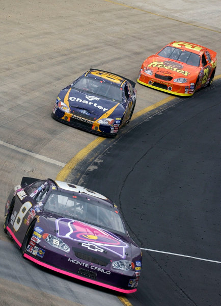 26-28 March 2004, Bristol Motor Speedway, USA, 
Martin Truex Jr leading Greg Biffle and Kevin Harvick,
Copyright-Robt
LeSieur 2004
LAT Photographic