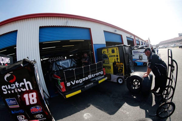 NASCAR Camping World Truck Series
Fred's 250
Talladega Superspeedway
Talladega, AL USA
Friday 13 October 2017
Noah Gragson, Switch Toyota Tundra
World Copyright: Matthew T. Thacker
LAT Images NASCAR Camping World Truck Series
Fred's 250
Talladega Superspeedway
Talladega, AL USA
Friday 13 October 2017
Noah Gragson, Switch Toyota Tundra
World Copyright: Matthew T. Thacker
LAT Images