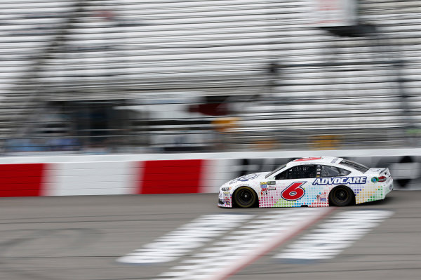 Monster Energy NASCAR Cup Series
Toyota Owners 400
Richmond International Raceway, Richmond, VA USA
Saturday 29 April 2017
Trevor Bayne, Roush Fenway Racing, AdvoCare Ford Fusion
World Copyright: Matthew T. Thacker
LAT Images
ref: Digital Image 17RIC1mt1314