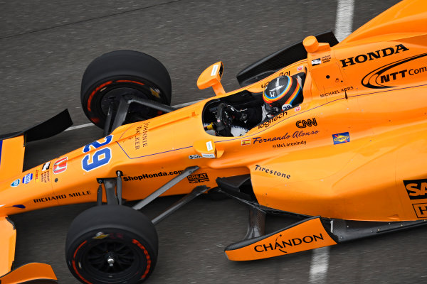 Verizon IndyCar Series
Fernando Alonso Test for Indianapolis 500
Indianapolis Motor Speedway, Indianapolis, IN USA
Wednesday 3 May 2017
Fernando Alonso turns his first career laps on an oval in preparation for his Indianapolis 500 debut.
World Copyright: Walt Kuhn
LAT Images Verizon IndyCar Series
Fernando Alonso Test for Indianapolis 500
Indianapolis Motor Speedway, Indianapolis, IN USA
Wednesday 3 May 2017
Fernando Alonso turns his first career laps on an oval in preparation for his Indianapolis 500 debut.
World Copyright: Walt Kuhn
LAT Images
