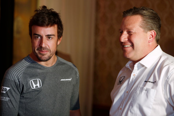 Bahrain International Circuit, Sakhir, Bahrain. 
Wednesday 12 April 2017.
Fernando Alonso and Zak Brown, Executive Director, McLaren Technology Group, announce Fernando's deal to race in the 2017 Indianapolis 500 in an Andretti Autosport run McLaren Honda car.
World Copyright: Glenn Dunbar/LAT Images
ref: Digital Image _31I6841