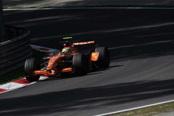 2007 Italian Grand Prix - Friday Practice
Autodromo di Monza, Monza, Italy.
7th September 2007.
Sakon Yamamoto, Spyker F8-VII Ferrari. Action.
World Copyright: Steven Tee/LAT Photographic
ref: Digital Image YY2Z8313 2007 Italian Grand Prix - Friday Practice
Autodromo di Monza, Monza, Italy.
7th September 2007.
Sakon Yamamoto, Spyker F8-VII Ferrari. Action.
World Copyright: Steven Tee/LAT Photographic
ref: Digital Image YY2Z8313