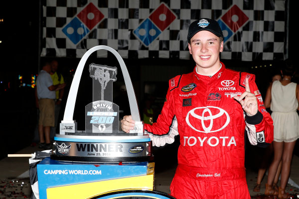 25 June, 2016, Madison, Illinois USA
Christopher Bell celebrates in victory lane
©2016, Russell LaBounty
LAT Photo USA
25 June, 2016, Madison, Illinois USA
Christopher Bell celebrates in victory lane
©2016, Russell LaBounty
LAT Photo USA