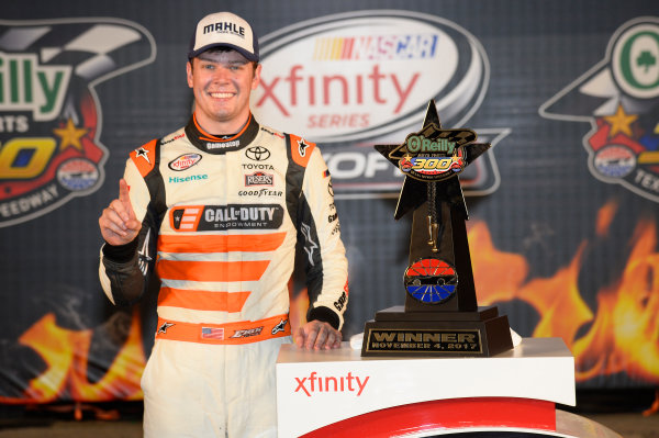 NASCAR XFINITY Series
O’Reilly Auto Parts 300
Texas Motor Speedway
Fort Worth, TX USA
Saturday 4 November 2017
Erik Jones, GameStop Call of Duty WWII Toyota Camry, celebrates in victory Lane.
World Copyright: John K Harrelson
LAT Images NASCAR XFINITY Series
O’Reilly Auto Parts 300
Texas Motor Speedway
Fort Worth, TX USA
Saturday 4 November 2017
Erik Jones, GameStop Call of Duty WWII Toyota Camry, celebrates in victory Lane.
World Copyright: John K Harrelson
LAT Images