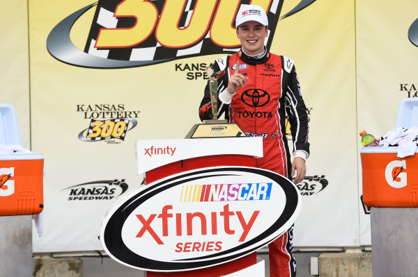 NASCAR XFINITY Series
Kansas Lottery 300
Kansas Speedway, Kansas City, KS USA
Saturday 21 October 2017
Christopher Bell, JBL Toyota Camry, Celebrates in Victory Lane.
World Copyright: John K Harrelson
LAT Images