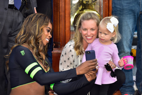 2017 Monster Energy NASCAR Cup Series
STP 500
Martinsville Speedway, Martinsville, VA USA
Sunday 2 April 2017
Paige and Scarlett Keselowski celebrate in victory lane 
World Copyright: Logan Whitton/LAT Images
ref: Digital Image 17MART1LW2874