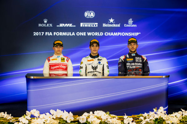 2017 FIA Formula 2 Round 8.
Spa-Francorchamps, Spa, Belgium.
Sunday 27 August 2017.
Nyck De Vries (NED, Racing Engineering), Sergio Sette Camara (BRA, MP Motorsport), Luca Ghiotto (ITA, RUSSIAN TIME). 
Photo: Zak Mauger/FIA Formula 2.
ref: Digital Image _56I3528