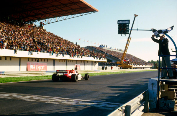 Estoril, Portugal.
19-21 October 1984.
Alain Prost (McLaren MP4\2 TAG Porsche) 1st position.
Ref-84 POR 08.
World Copyright - LAT Photographic Estoril, Portugal.
19-21 October 1984.
Alain Prost (McLaren MP4\2 TAG Porsche) 1st position.
Ref-84 POR 08.
World Copyright - LAT Photographic