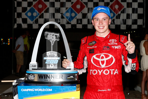 25 June, 2016, Madison, Illinois USA
Christopher Bell celebrates in victory lane
©2016, Russell LaBounty
LAT Photo USA
25 June, 2016, Madison, Illinois USA
Christopher Bell celebrates in victory lane
©2016, Russell LaBounty
LAT Photo USA