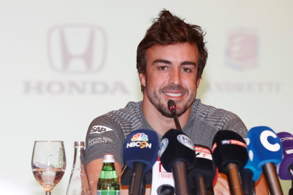 Bahrain International Circuit, Sakhir, Bahrain. 
Wednesday 12 April 2017.
Fernando Alonso announces his deal to race in the 2017 Indianapolis 500 in an Andretti Autosport run McLaren Honda car.
World Copyright: Glenn Dunbar/LAT Images
ref: Digital Image _31I6929