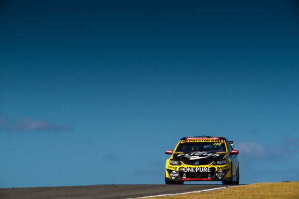 2017 Supercars Championship Round 4.
Perth SuperSprint, Barbagallo Raceway, Western Australia, Australia.
Friday May 5th to Sunday May 7th 2017.
Lee Holdsworth drives the #18 Preston Hire Racing Holden Commodore VF.
World Copyright: Daniel Kalisz/LAT Images
Ref: Digital Image 050517_VASCR4_DKIMG_1569.JPG 2017 Supercars Championship Round 4.
Perth SuperSprint, Barbagallo Raceway, Western Australia, Australia.
Friday May 5th to Sunday May 7th 2017.
Lee Holdsworth drives the #18 Preston Hire Racing Holden Commodore VF.
World Copyright: Daniel Kalisz/LAT Images
Ref: Digital Image 050517_VASCR4_DKIMG_1569.JPG