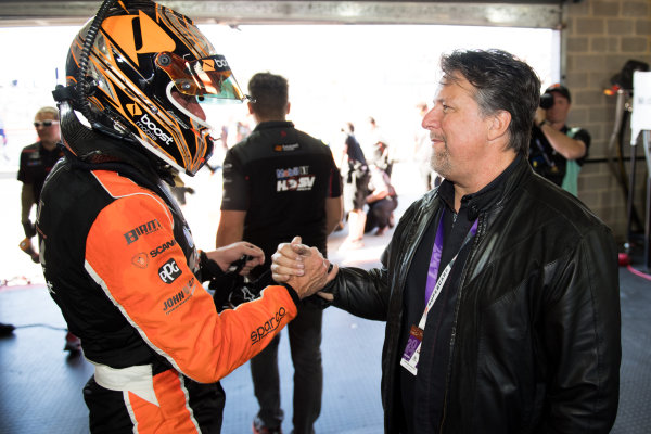 2017 Supercars Championship Round 11. 
Bathurst 1000, Mount Panorama, New South Wales, Australia.
Tuesday 3rd October to Sunday 8th October 2017.
James Courtney, Walkinshaw Racing, Michael Andretti, Andretti Autosport.
World Copyright: Daniel Kalisz/LAT Images
Ref: Digital Image 061017_VASCR11_DKIMG_4826.jpg