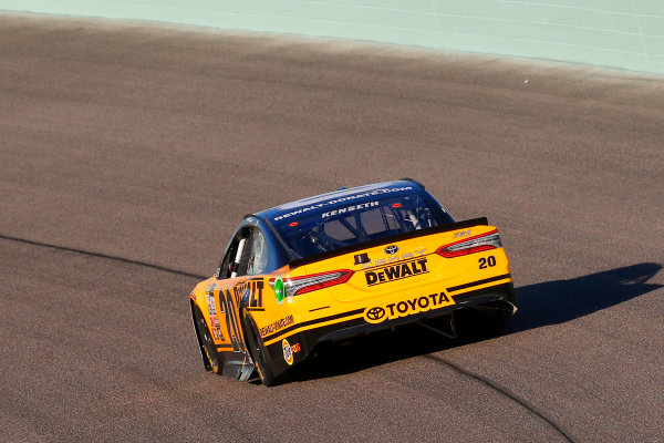 Monster Energy NASCAR Cup Series
Ford EcoBoost 400
Homestead-Miami Speedway, Homestead, FL USA
Sunday 19 November 2017
Matt Kenseth, Joe Gibbs Racing, DEWALT Hurricane Recovery Toyota Camry
World Copyright: Russell LaBounty
LAT Images Monster Energy NASCAR Cup Series
Ford EcoBoost 400
Homestead-Miami Speedway, Homestead, FL USA
Sunday 19 November 2017
Matt Kenseth, Joe Gibbs Racing, DEWALT Hurricane Recovery Toyota Camry
World Copyright: Russell LaBounty
LAT Images