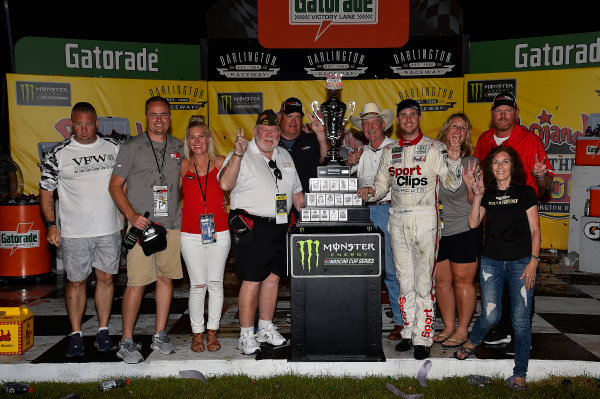 Monster Energy NASCAR Cup Series
Bojangles' Southern 500
Darlington Raceway, Darlington, SC USA
Sunday 3 September 2017
Denny Hamlin, Joe Gibbs Racing, Sport Clips Toyota Camry wins.
World Copyright: Rusty Jarrett
LAT Images Monster Energy NASCAR Cup Series
Bojangles' Southern 500
Darlington Raceway, Darlington, SC USA
Sunday 3 September 2017
Denny Hamlin, Joe Gibbs Racing, Sport Clips Toyota Camry wins.
World Copyright: Rusty Jarrett
LAT Images