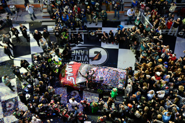 2017 NASCAR Monster Energy Cup - Daytona 500
Daytona International Speedway, Daytona Beach, FL USA
Sunday 26 February 2017
Kurt Busch, celebrates after winning the Daytona 500.
World Copyright: John K Harrelson / LAT Images
ref: Digital Image 17DAY2jh_08625