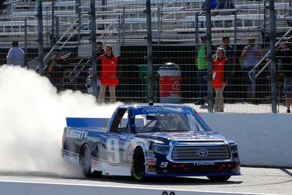 23-24 September, 2016, Loudon, New Hampshire USA
William Byron celebrates his win with a burnout
?2016, Russell LaBounty
LAT Photo USA
23-24 September, 2016, Loudon, New Hampshire USA
William Byron celebrates his win with a burnout
?2016, Russell LaBounty
LAT Photo USA