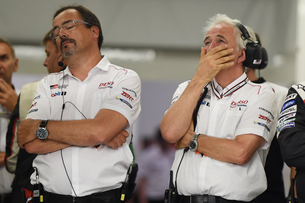 2017 Le Mans 24 Hours
Circuit de la Sarthe, Le Mans, France.
Saturday 17 June 2017
Rob Leupen, Team Manager, Toyota Gazoo Racing, reacts to the #9 retirement with Hugues de Chaunac
World Copyright: Rainier Ehrhardt/LAT Images
ref: Digital Image 24LM-re-13826 2017 Le Mans 24 Hours
Circuit de la Sarthe, Le Mans, France.
Saturday 17 June 2017
Rob Leupen, Team Manager, Toyota Gazoo Racing, reacts to the #9 retirement with Hugues de Chaunac
World Copyright: Rainier Ehrhardt/LAT Images
ref: Digital Image 24LM-re-13826