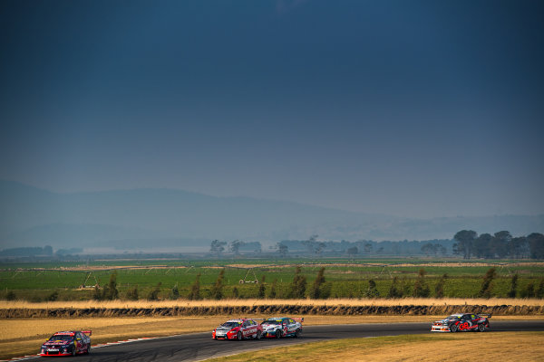 2017 Supercars Championship Round 2.
Tasmania SuperSprint, Simmons Plains Raceway, Tasmania, Australia.
Friday April 7th to Sunday April 9th 2017.
Shane Van Gisbergen drives the #97 Red Bull Holden Racing Team Holden Commodore VF.
World Copyright: Daniel Kalisz/LAT Images
Ref: Digital Image 070417_VASCR2_DKIMG_1537.JPG 2017 Supercars Championship Round 2.
Tasmania SuperSprint, Simmons Plains Raceway, Tasmania, Australia.
Friday April 7th to Sunday April 9th 2017.
Shane Van Gisbergen drives the #97 Red Bull Holden Racing Team Holden Commodore VF.
World Copyright: Daniel Kalisz/LAT Images
Ref: Digital Image 070417_VASCR2_DKIMG_1537.JPG