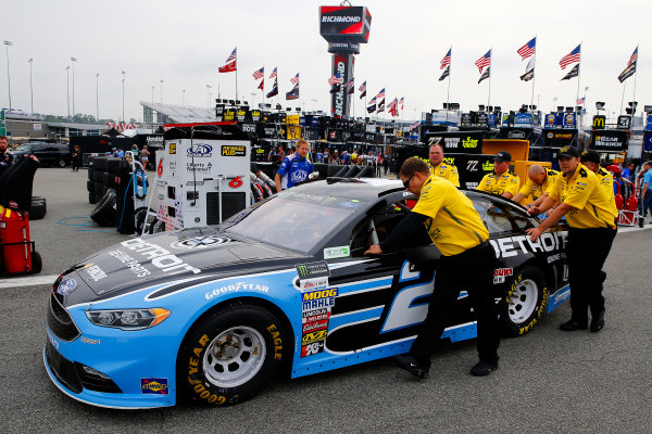 Monster Energy NASCAR Cup Series
Toyota Owners 400
Richmond International Raceway, Richmond, VA USA
Saturday 29 April 2017
Brad Keselowski, Team Penske, Detroit Genuine Parts Ford Fusion
World Copyright: Russell LaBounty
LAT Images
ref: Digital Image 17RIC1Jrl_2015 Monster Energy NASCAR Cup Series
Toyota Owners 400
Richmond International Raceway, Richmond, VA USA
Saturday 29 April 2017
Brad Keselowski, Team Penske, Detroit Genuine Parts Ford Fusion
World Copyright: Russell LaBounty
LAT Images
ref: Digital Image 17RIC1Jrl_2015