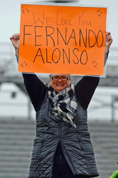 Verizon IndyCar Series
Fernando Alonso Test for Indianapolis 500
Indianapolis Motor Speedway, Indianapolis, IN USA
Wednesday 3 May 2017
Fernando Alonso turns his first career laps on an oval in preparation for his Indianapolis 500 debut.
World Copyright: F. Peirce Williams
LAT Images Verizon IndyCar Series
Fernando Alonso Test for Indianapolis 500
Indianapolis Motor Speedway, Indianapolis, IN USA
Wednesday 3 May 2017
Fernando Alonso turns his first career laps on an oval in preparation for his Indianapolis 500 debut.
World Copyright: F. Peirce Williams
LAT Images