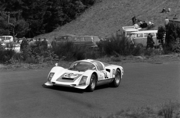 Pauli Toivonen / Antti Aarnio-Wihuri, VW-Auto Oy, Porsche 906.