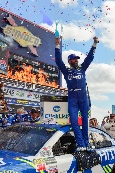 2017 Monster Energy NASCAR Cup Series
O'Reilly Auto Parts 500
Texas Motor Speedway, Fort Worth, TX USA
Sunday 9 April 2017
Jimmie Johnson celebrates in Sunoco Victory Lane
World Copyright: Logan Whitton/LAT Images
ref: Digital Image 17TEX1LW3668 2017 Monster Energy NASCAR Cup Series
O'Reilly Auto Parts 500
Texas Motor Speedway, Fort Worth, TX USA
Sunday 9 April 2017
Jimmie Johnson celebrates in Sunoco Victory Lane
World Copyright: Logan Whitton/LAT Images
ref: Digital Image 17TEX1LW3668