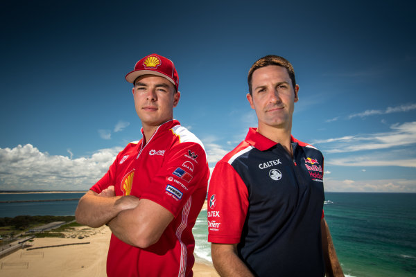 2017 Supercars Championship Round 14. 
Newcastle 500, Newcastle Street Circuit, Newcastle, Australia.
Thursday November 23rd to Sunday November 27th 2017.
Scott McLaughlin, Team Penske Ford, Jamie Whincup, Triple Eight Race Engineering Holden. 
World Copyright: Daniel Kalisz/LAT Images
Ref: Digital Image 231117_VASCR14_DKIMG_0180.jpg