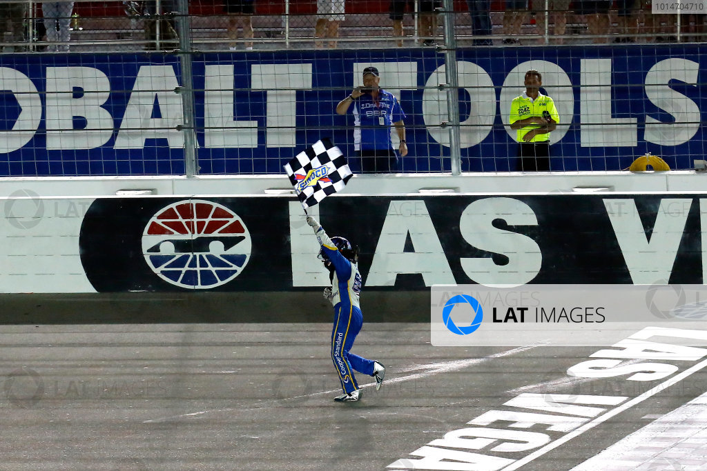 1 October, 2016, Las Vegas, Nevada USA
Tyler Reddick celebrates his win
?2016, Russell LaBounty
LAT Photo USA
1 October, 2016, Las Vegas, Nevada USA
Tyler Reddick celebrates his win
?2016, Russell LaBounty
LAT Photo USA