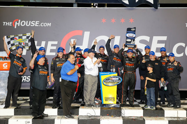 NASCAR Camping World Truck Series
TheHouse.com 225
Chicagoland Speedway, Joliet, IL USA
Friday 15 September 2017
Johnny Sauter, ISMConnect Chevrolet Silverado celebrates in victory lane
World Copyright: Russell LaBounty
LAT Images NASCAR Camping World Truck Series
TheHouse.com 225
Chicagoland Speedway, Joliet, IL USA
Friday 15 September 2017
Johnny Sauter, ISMConnect Chevrolet Silverado celebrates in victory lane
World Copyright: Russell LaBounty
LAT Images