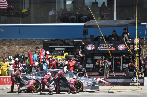 10-12 June, 2016, Brooklyn, Michigan USA
David Ragan (23) makes a pit stop.
?2016, John Harrelson / LAT Photo USA 10-12 June, 2016, Brooklyn, Michigan USA
David Ragan (23) makes a pit stop.
?2016, John Harrelson / LAT Photo USA