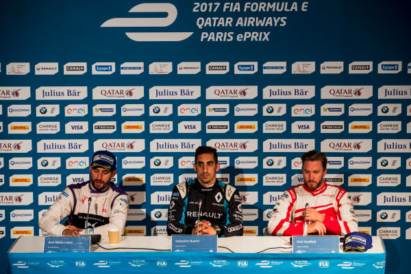 2016/2017 FIA Formula E Championship.
Qatar Airways Paris ePrix, France.
Saturday 20 May 2017.
Jose Maria Lopez (ARG), DS Virgin Racing, Spark-Citroen, Virgin DSV-02Sebastien Buemi (SUI), Renault e.Dams, Spark-Renault, Renault Z.E 16, and Nick Heidfeld (GER), Mahindra Racing, Spark-Mahindra, Mahindra M3ELECTRO, in the press conference.
Photo: Zak Mauger/LAT/Formula E
ref: Digital Image _56I4141