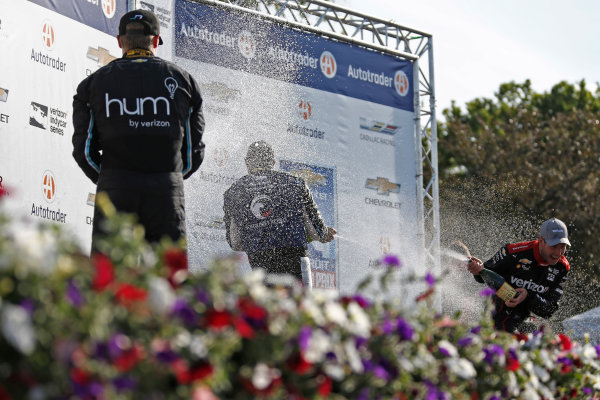 Verizon IndyCar Series
Chevrolet Detroit Grand Prix Race 2
Raceway at Belle Isle Park, Detroit, MI USA
Sunday 4 June 2017
Graham Rahal, Rahal Letterman Lanigan Racing Honda, Josef Newgarden, Team Penske Chevrolet, Will Power, Team Penske Chevrolet celebrate with champagne on the podium
World Copyright: Phillip Abbott
LAT Images