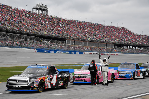 NASCAR Camping World Truck Series
Fred's 250
Talladega Superspeedway
Talladega, AL USA
Saturday 14 October 2017
Christopher Bell, Toyota Toyota Tundra
World Copyright: Rusty Jarrett
LAT Images NASCAR Camping World Truck Series
Fred's 250
Talladega Superspeedway
Talladega, AL USA
Saturday 14 October 2017
Christopher Bell, Toyota Toyota Tundra
World Copyright: Rusty Jarrett
LAT Images