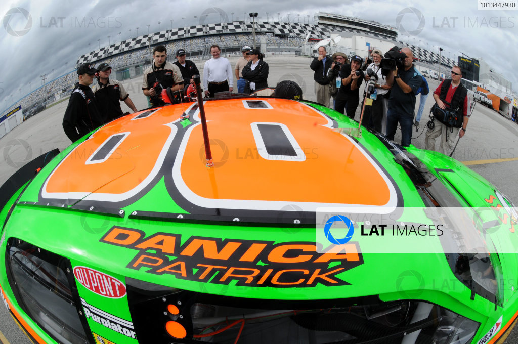 2009 Arca Daytona Testing Photo Motorsport Images 18 20 December 2009 Daytona Beach Florida Usa Danica Patrick Gets Ready