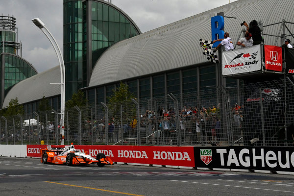 Verizon IndyCar Series
Honda Indy Toronto
Toronto, ON CAN
Sunday 16 July 2017
Josef Newgarden, Team Penske Chevrolet crosses the finish line under the checkered flag for the win
World Copyright: Scott R LePage
LAT Images
ref: Digital Image lepage-170716-to-5100 Verizon IndyCar Series
Honda Indy Toronto
Toronto, ON CAN
Sunday 16 July 2017
Josef Newgarden, Team Penske Chevrolet crosses the finish line under the checkered flag for the win
World Copyright: Scott R LePage
LAT Images
ref: Digital Image lepage-170716-to-5100