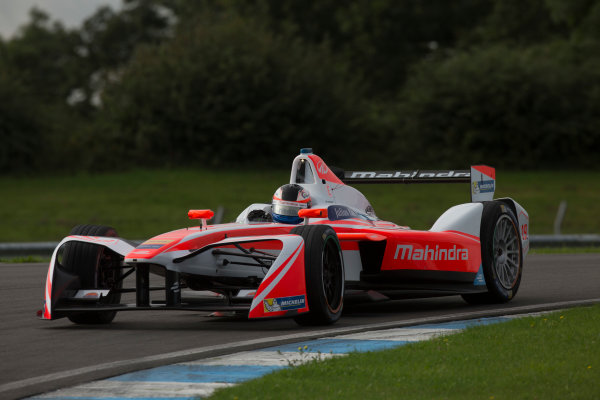 FIA Formula E Second Pre-Season Testing Event.
Donington Park Racecourse,
Derby, United Kingdom.
Felix Rosenqvist, Mahindra Racing Formula E Team, Spark-Mahindra.
Photo: Alastair Staley / LAT
ref: Digital Image 580A6318



