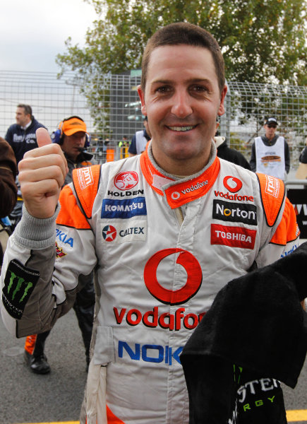 Round 4 - Hamilton 400.
Hamilton City Street Circuit, Hamilton, New Zealand.
17th - 18th April 2010.
Car 1, Jamie Whincup, Commodore VE, Holden, T8, TeamVodafone, Triple Eight Race Engineering, Triple Eight Racing.
World Copyright: Mark Horsburgh / LAT Photographic
ref: 1-Whincup-EV04-10-4092 Round 4 - Hamilton 400.
Hamilton City Street Circuit, Hamilton, New Zealand.
17th - 18th April 2010.
Car 1, Jamie Whincup, Commodore VE, Holden, T8, TeamVodafone, Triple Eight Race Engineering, Triple Eight Racing.
World Copyright: Mark Horsburgh / LAT Photographic
ref: 1-Whincup-EV04-10-4092