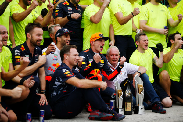 Sepang International Circuit, Sepang, Malaysia.
Sunday 01 October 2017.
Max Verstappen, Red Bull Racing, celebrates victory with Daniel Ricciardo, Red Bull Racing, Christian Horner, Team Principal, Red Bull Racing, Helmut Markko, Consultant, Red Bull Racing and other colleagues.
World Copyright: Zak Mauger/LAT Images
ref: Digital Image _X0W9267 Sepang International Circuit, Sepang, Malaysia.
Sunday 01 October 2017.
Max Verstappen, Red Bull Racing, celebrates victory with Daniel Ricciardo, Red Bull Racing, Christian Horner, Team Principal, Red Bull Racing, Helmut Markko, Consultant, Red Bull Racing and other colleagues.
World Copyright: Zak Mauger/LAT Images
ref: Digital Image _X0W9267