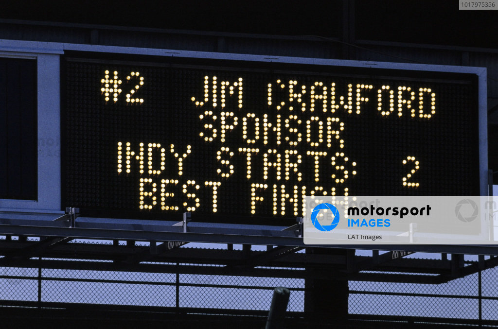 a-screen-displaying-jim-crawford-s-previous-results-indianapolis-500