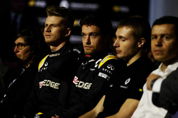 Renault  RS17  Formula 1 Launch.
The Lindley Hall, London, UK.
Tuesday 21 February 2017.
Nico Hulkenberg, Renault Sport F1, Jolyon Palmer, Renault Sport F1 and Sergey Sirotkin, Renault Sport F1 reserve driver.
World Copyright: Glenn Dunbar/LAT Images
Ref: _X4I9294