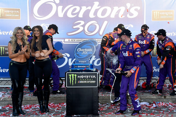 Monster Energy NASCAR Cup Series
Overton’s 301
New Hampshire Motor Speedway, Loudon, NH USA
Sunday 16 July 2017
Denny Hamlin, Joe Gibbs Racing, FedEx Office Toyota Camry wins
World Copyright: Rusty Jarrett
LAT Images