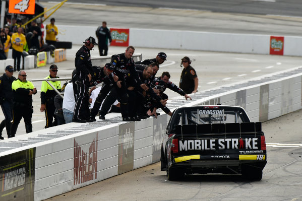 NASCAR Camping World Truck Series
Texas Roadhouse 200
Martinsville Speedway, Martinsville VA USA
Saturday 28 October 2017
Noah Gragson, Switch Toyota Tundra celebrates the win
World Copyright: Scott R LePage
LAT Images
ref: Digital Image lepage-171028-mart-4174 NASCAR Camping World Truck Series
Texas Roadhouse 200
Martinsville Speedway, Martinsville VA USA
Saturday 28 October 2017
Noah Gragson, Switch Toyota Tundra celebrates the win
World Copyright: Scott R LePage
LAT Images
ref: Digital Image lepage-171028-mart-4174
