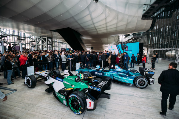 2017/2018 FIA Formula E Championship.
Street Demonstration - Rome, Italy.
Cars of Lucas Di Grassi (BRA), Audi Sport ABT Schaeffler, Audi e-tron FE04 and Luca Filippi (ITA), NIO Formula E Team, NextEV NIO Sport 003.
Thursday 19 October 2017.
Photo: Malcom Griffiths/LAT/Formula E
ref: Digital Image MALK0233 2017/2018 FIA Formula E Championship.
Street Demonstration - Rome, Italy.
Cars of Lucas Di Grassi (BRA), Audi Sport ABT Schaeffler, Audi e-tron FE04 and Luca Filippi (ITA), NIO Formula E Team, NextEV NIO Sport 003.
Thursday 19 October 2017.
Photo: Malcom Griffiths/LAT/Formula E
ref: Digital Image MALK0233