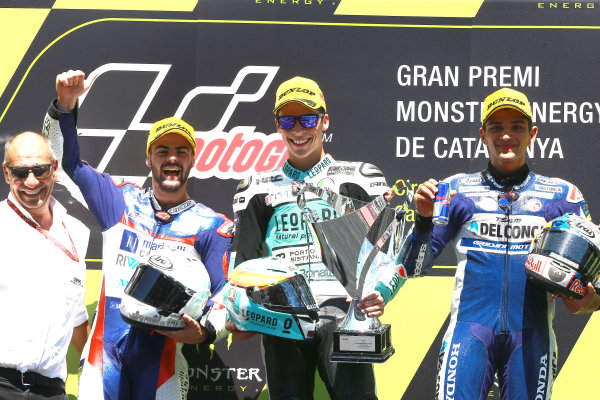 2017 Moto3 Championship - Round 7
Circuit de Catalunya, Barcelona, SpainSunday 11 June 2017
Romano Fenati, Marinelli Rivacold Snipers, Joan Mir, Leopard Racing, Jorge Martin, Del Conca Gresini Racing Moto3
World Copyright: Gold & Goose Photography/LAT Images
ref: Digital Image 677015 2017 Moto3 Championship - Round 7
Circuit de Catalunya, Barcelona, SpainSunday 11 June 2017
Romano Fenati, Marinelli Rivacold Snipers, Joan Mir, Leopard Racing, Jorge Martin, Del Conca Gresini Racing Moto3
World Copyright: Gold & Goose Photography/LAT Images
ref: Digital Image 677015