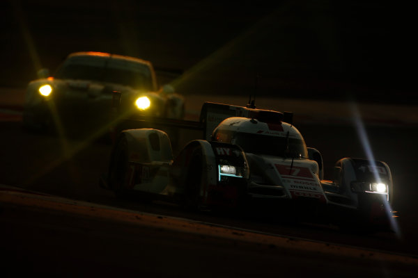 2015 FIA World Endurance Championship
Bahrain 6-Hours
Bahrain International Circuit, Bahrain
Saturday 21 November 2015.
Marcel F?ssler, Andr? Lotterer, Beno?t Tr?luyer (#7 LMP1 Audi Sport Team Joest Audi R18 e-tron quattro).
World Copyright: Alastair Staley/LAT Photographic
ref: Digital Image _79P1261 2015 FIA World Endurance Championship
Bahrain 6-Hours
Bahrain International Circuit, Bahrain
Saturday 21 November 2015.
Marcel F?ssler, Andr? Lotterer, Beno?t Tr?luyer (#7 LMP1 Audi Sport Team Joest Audi R18 e-tron quattro).
World Copyright: Alastair Staley/LAT Photographic
ref: Digital Image _79P1261