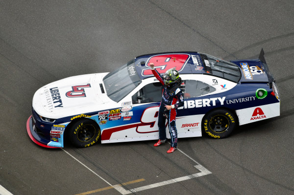NASCAR XFINITY Series
Lilly Diabetes 250
Indianapolis Motor Speedway, Indianapolis, IN USA
Saturday 22 July 2017
William Byron, Liberty University Chevrolet Camaro celebrates his win
World Copyright: Nigel Kinrade
LAT Images NASCAR XFINITY Series
Lilly Diabetes 250
Indianapolis Motor Speedway, Indianapolis, IN USA
Saturday 22 July 2017
William Byron, Liberty University Chevrolet Camaro celebrates his win
World Copyright: Nigel Kinrade
LAT Images