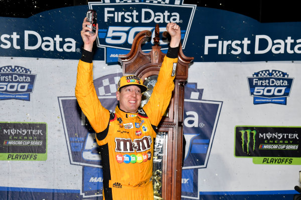 Monster Energy NASCAR Cup Series
First Data 500
Martinsville Speedway, Martinsville VA USA
Sunday 29 October 2017
Kyle Busch, Joe Gibbs Racing, M&M's Halloween Toyota Camry
World Copyright: Rusty Jarret
LAT Images Monster Energy NASCAR Cup Series
First Data 500
Martinsville Speedway, Martinsville VA USA
Sunday 29 October 2017
Kyle Busch, Joe Gibbs Racing, M&M's Halloween Toyota Camry
World Copyright: Rusty Jarret
LAT Images