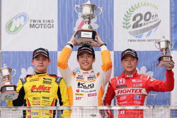 2017 Japanese Formula 3 Championship.
Motegi, Japan. 29th - 230th July 2017. Rd 14 15 & 16.
Rd16 Winner Sho Tsuboi ( #1 Corolla Chukyo Kuo TOM?S F317 ) 2nd position Mitsunori Takaboshi ( #23 B-MAX NDDP F3 ) 3rd position Hiroki Otsu ( #2 TODA RACING ) podium portrait 
World Copyright: Yasushi Ishihara / LAT Images.
Ref: 2017JF3_R14_16_16